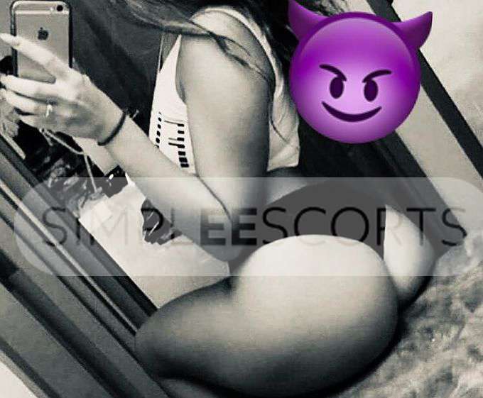 3875093758 Paola, con lugarcito nuevo amor