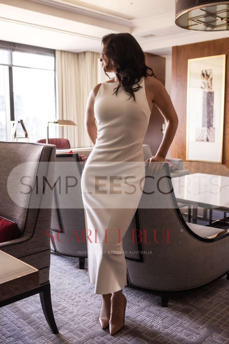 498839634 Warm sweet Olivia wants you!