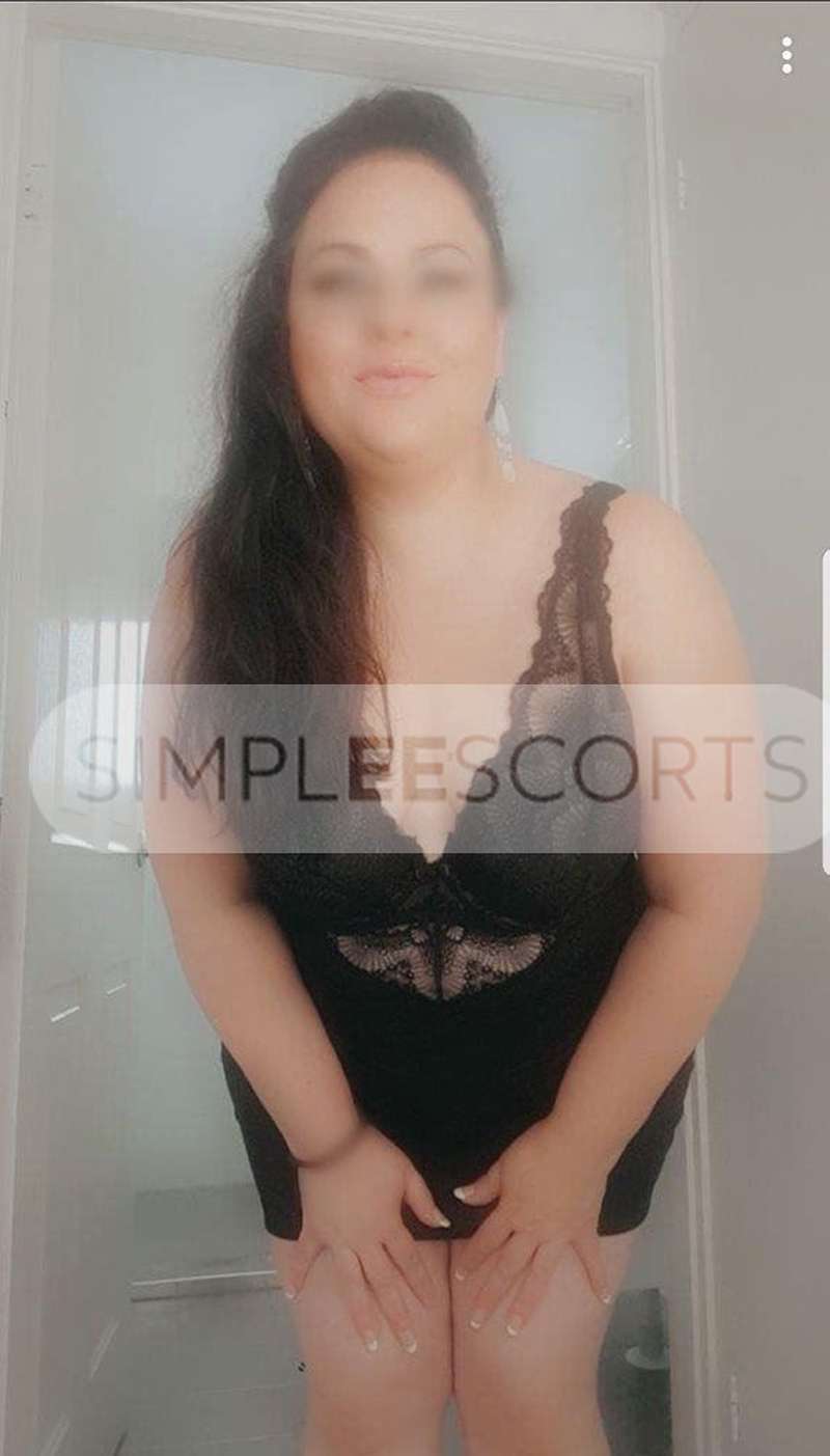 420424183 ELENA BBW - TRIPLE VAXXED- PALE SKIN AUSSIE -MASSIVE BOOTY MILF