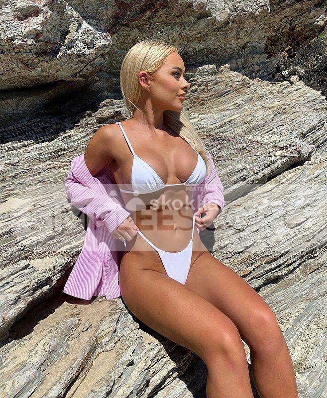 424168356 Polish model Alina the blonde