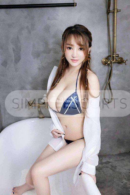 476209939 Sensual Eva is in town for you!