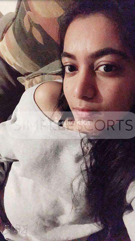 478165588 Classy curvy girl is available!