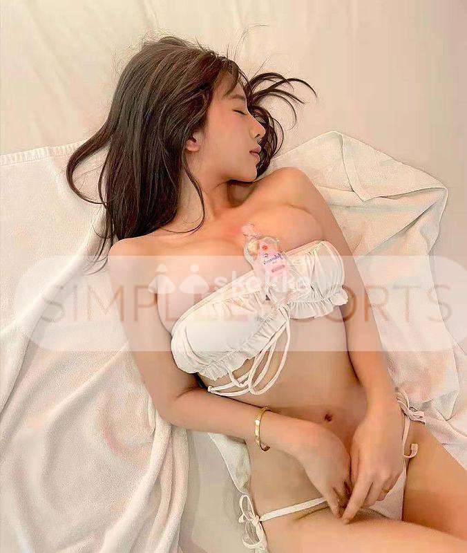 451469897 Beautiful curvy babe is in town!