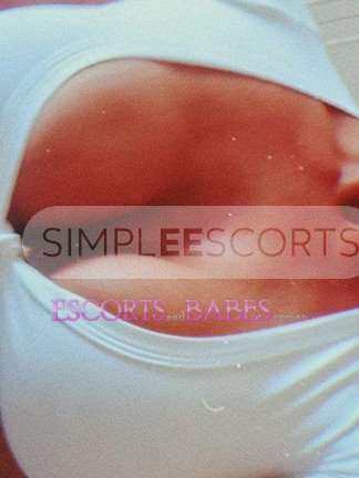 415362455 Extremely Hot Sexy Milf ESCORT