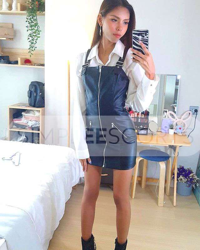 481370784 LAOS Little skinny girl is ready for you Discreet companion for the powerful gentlemen I'm Alone Waiting For You In My Bedroom