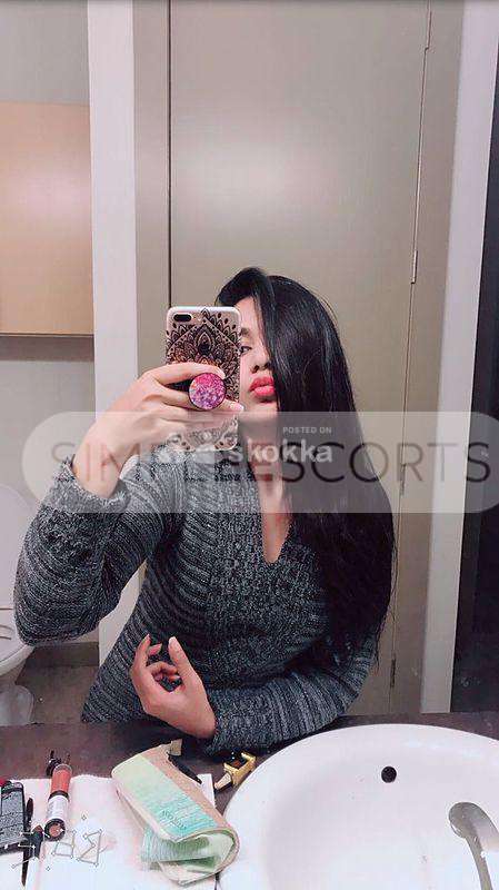 478165588 Classy curvy girl is available!