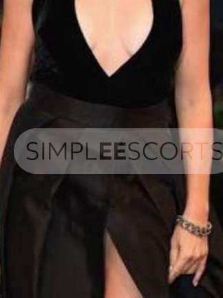 468991698 Classy Mature and Absolutely Fabulous!