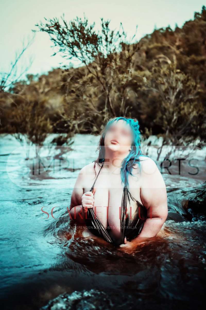458784980 BBW Sweetheart Laurel De Luna