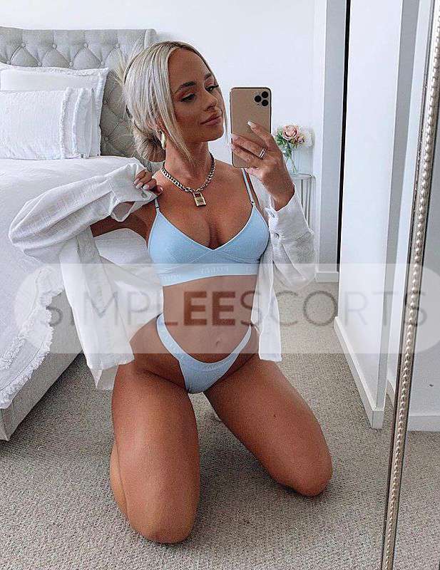 416216918 High profile top seductive party girl Chloe living in Canberra