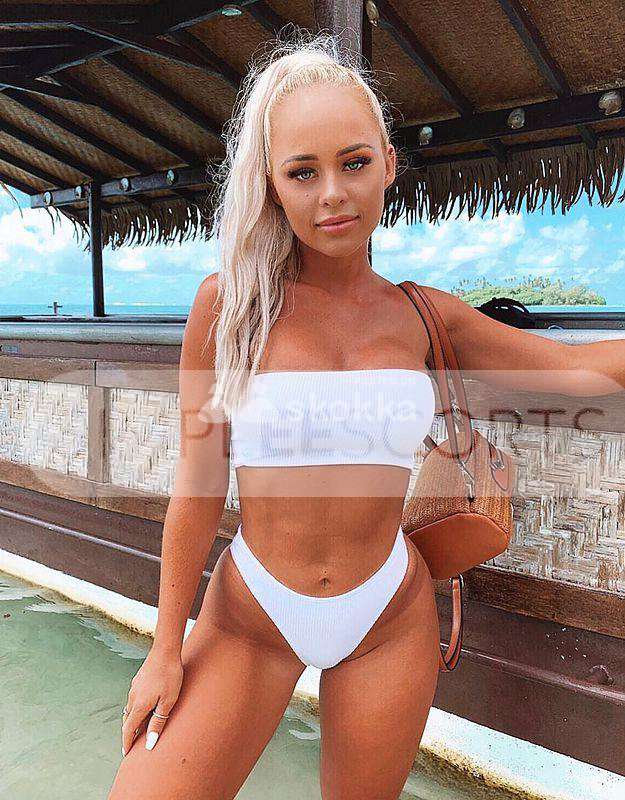 424168356 Polish model Alina the blonde