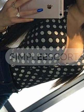 434406626 Two girls girlfriend experience