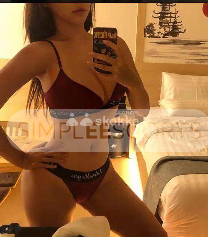 406306602 Get horny with my sweet peachy bum