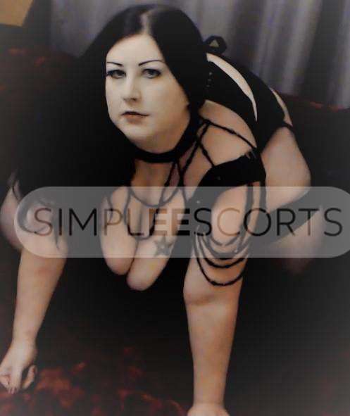424402858 Back on the southside! Friendly, Aussie goth BBW.