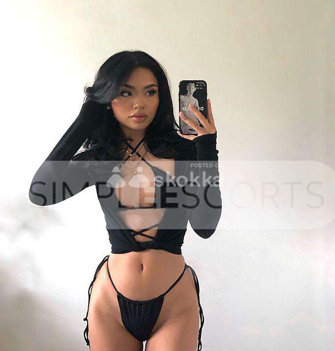 401532613 Sexy gorgeous babe wants to be laid!