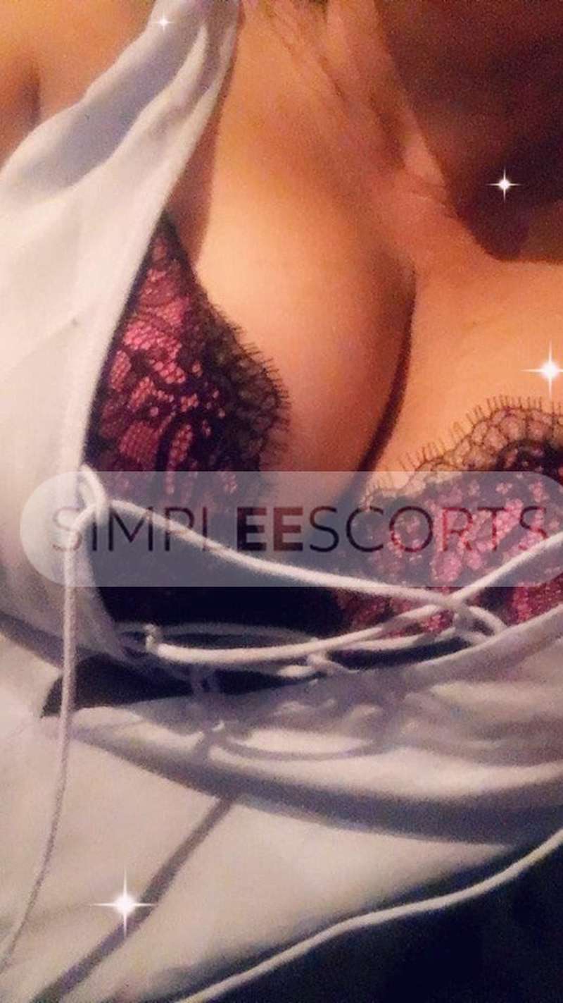 455612186 Porsha Fox ~Classy, Curvy, Party, Cougar