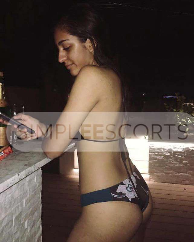 488893740 Indian girl available for Fun
