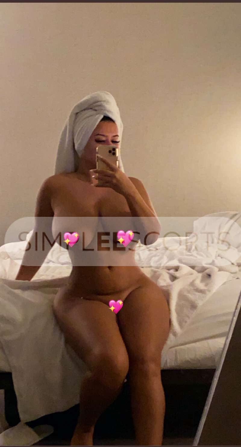75666558 Una nueva chica en la ciudad