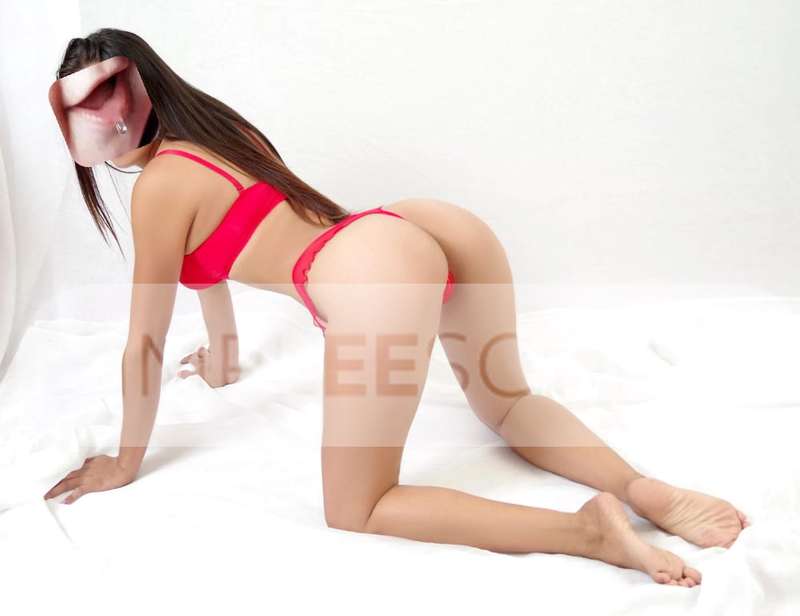 69155953 HERMOSA MODELO RECIÉN LLEGADA