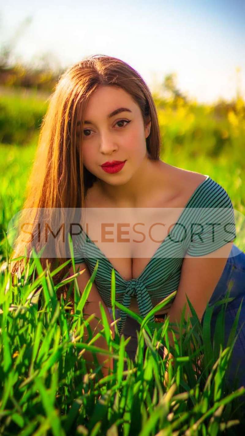 935780401 Daniela cariñosa 26 años