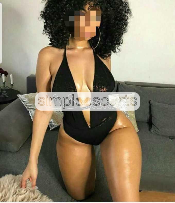 982246069 RIHANNA EXOTICA. 28 años.