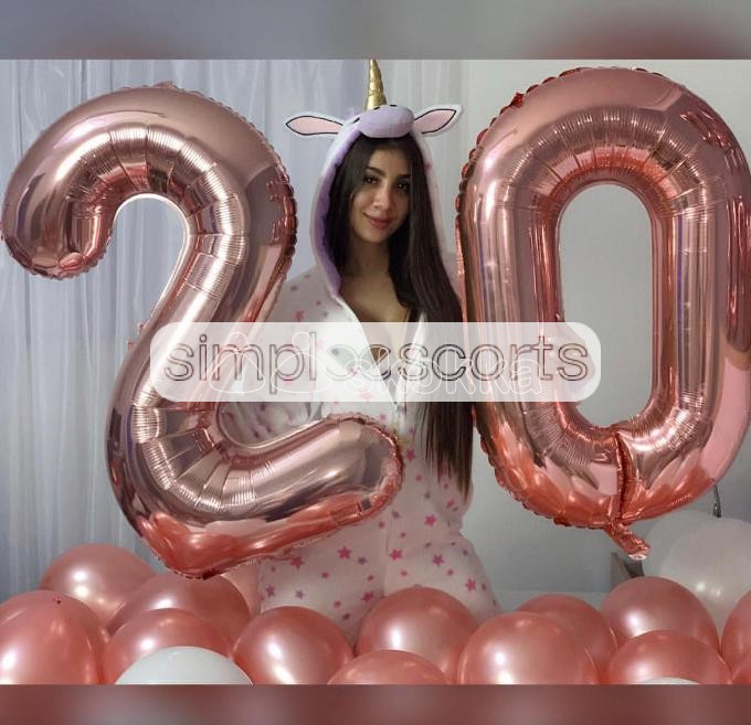 986601608 Valeria. 20 años