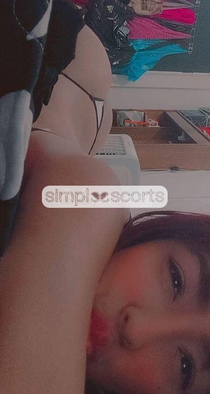 959906151 Nueva y hermosa jovencita de 18 añitos, disponible para tríos, packs y más