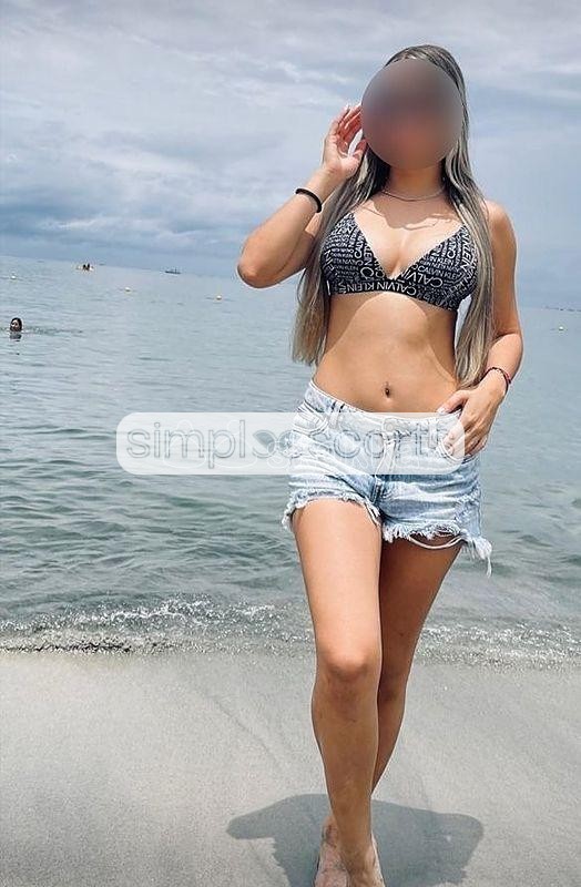 922495749 Tendrás la oportunidad de disfrutar de una escort ardiente, entregada y muy apasionada.