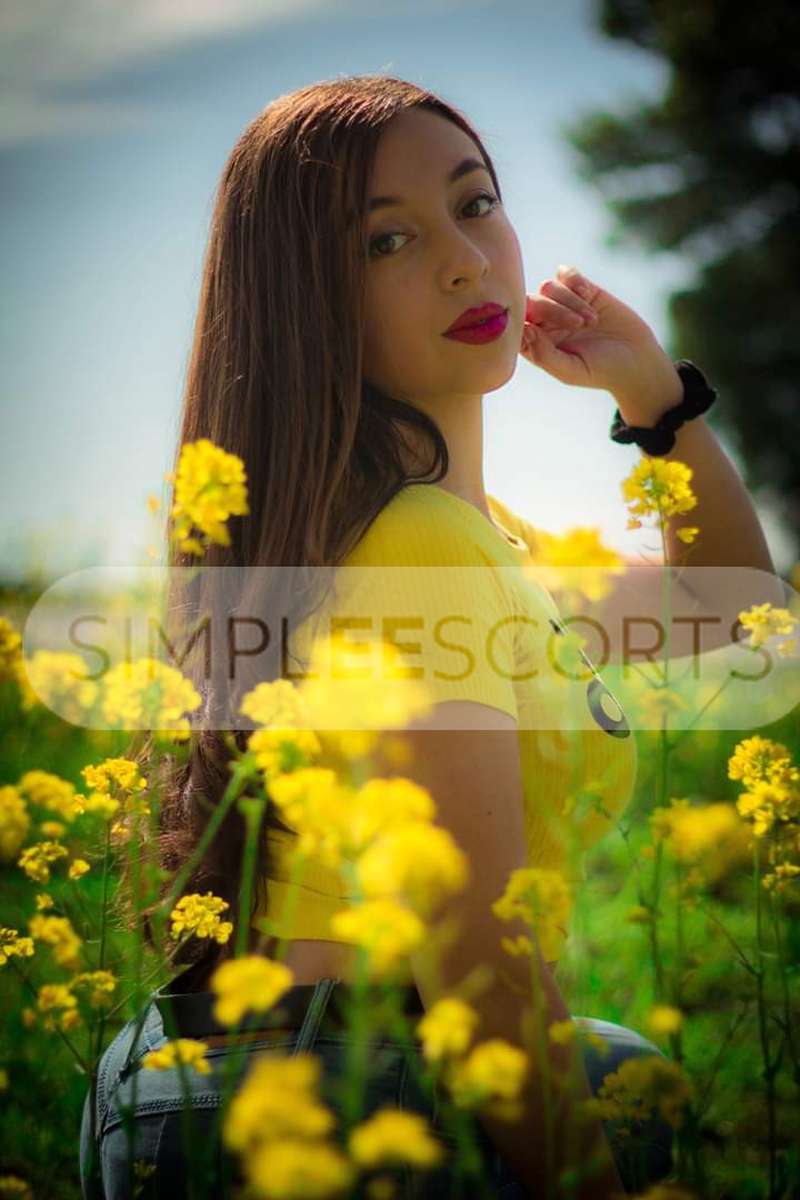 935780401 Daniela cariñosa 26 años