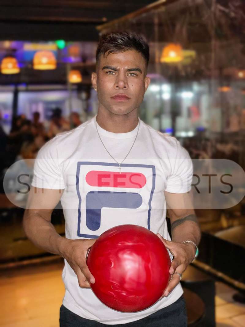 933000304 Escorts hombre gay