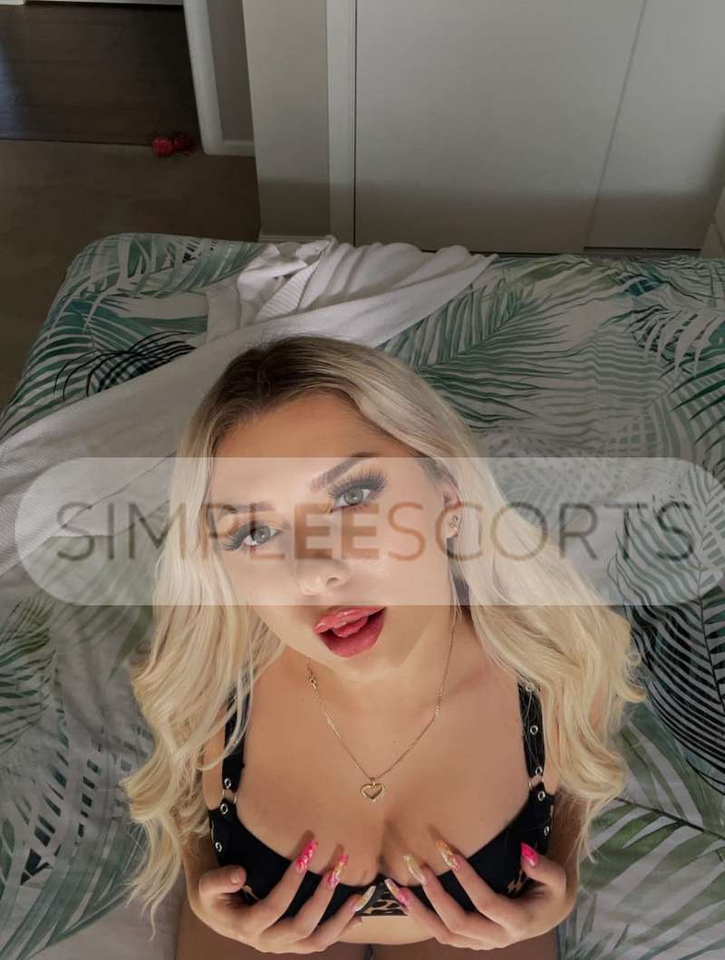 948699359 Como no llegar a una ciudad tan bella y llena de hombres guapos si busco placer