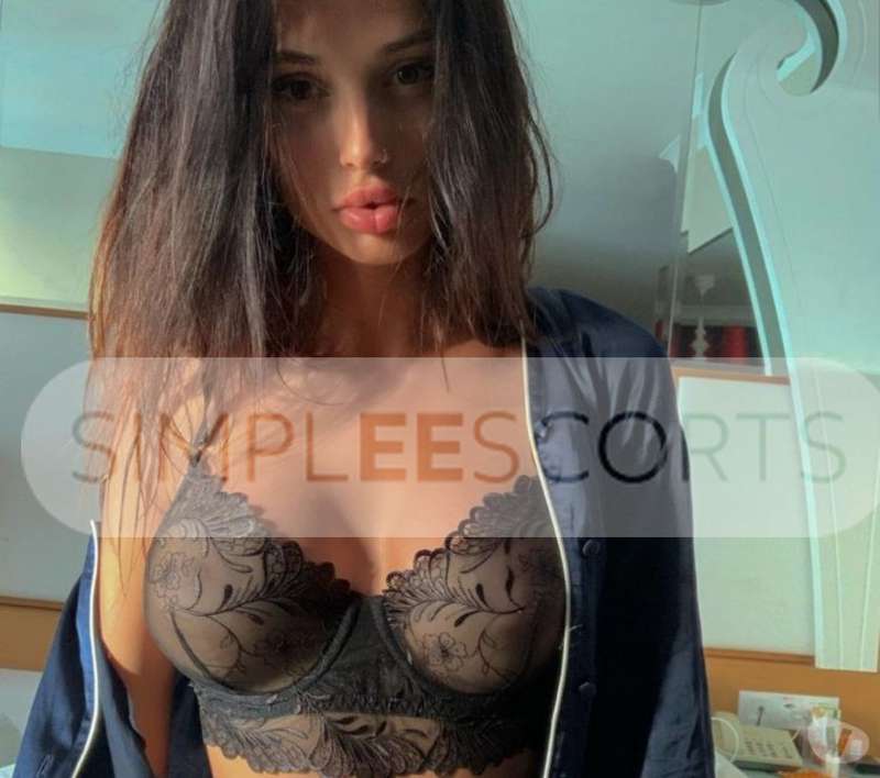 832079711 Carla is a classy Partygirl