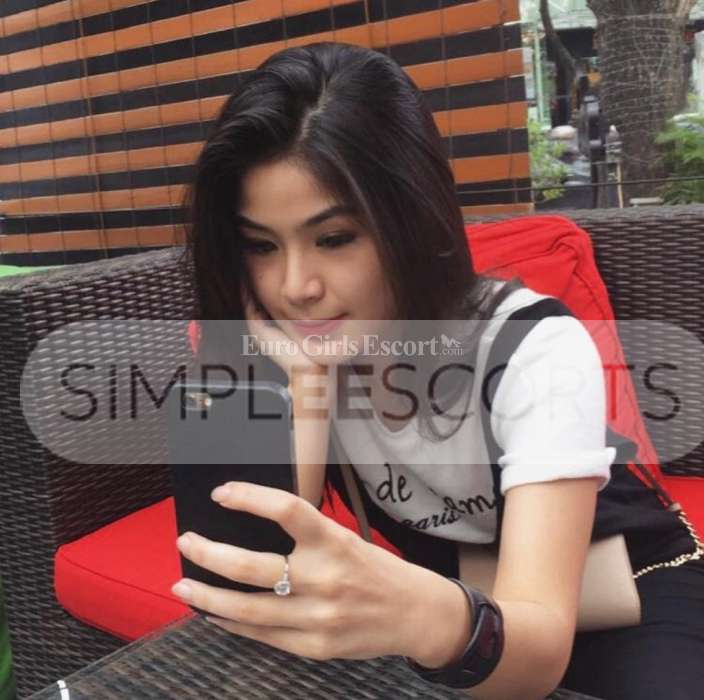 133923571 Very hot seductive high profile girl Dian giving services of escore service satisfaction