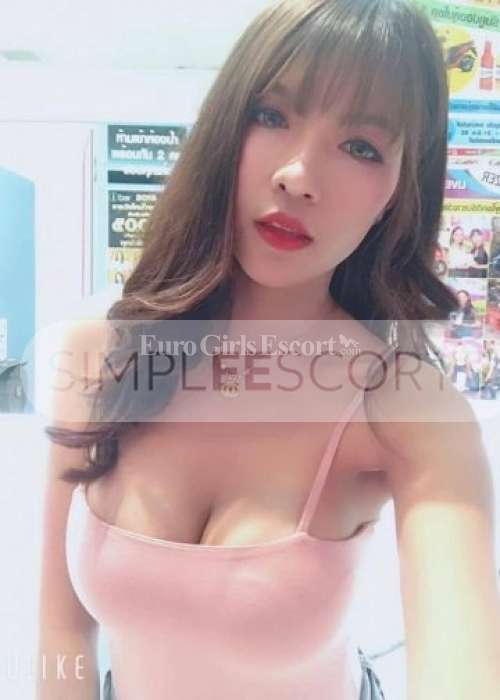 177215088 This is me Nancy charming and independant seductive lady full time available for body sex services.