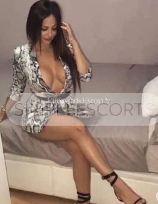 77397122 This is me Sonia beautiful seductive party lady all time available for you