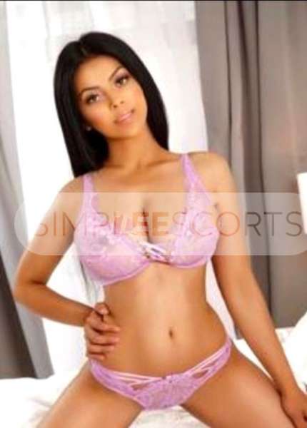 99130070 Daria, a sensual and busty brunette lover who is real