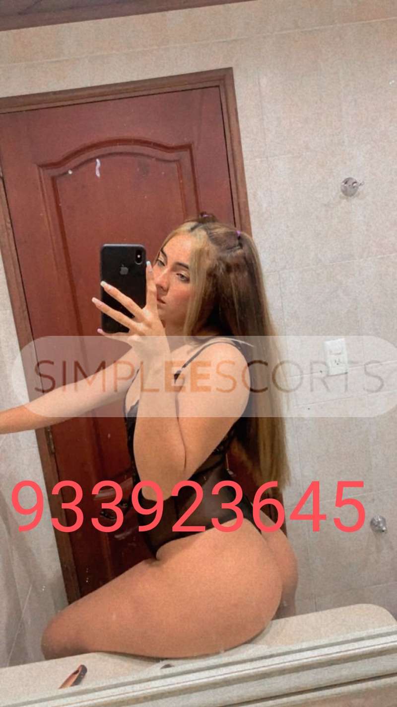 933923645 sexy voluptuosa y travieza scort