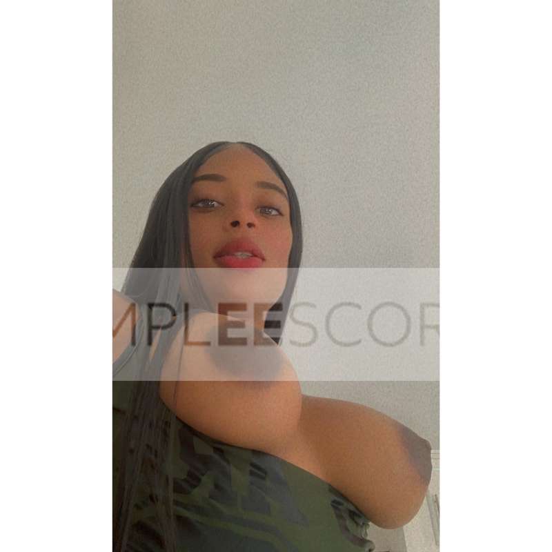 923581501 Soy blanquita chula linda me gusta Parla bien divertirme que mede amor también cariño soy la más linda de Perú ven donde mi