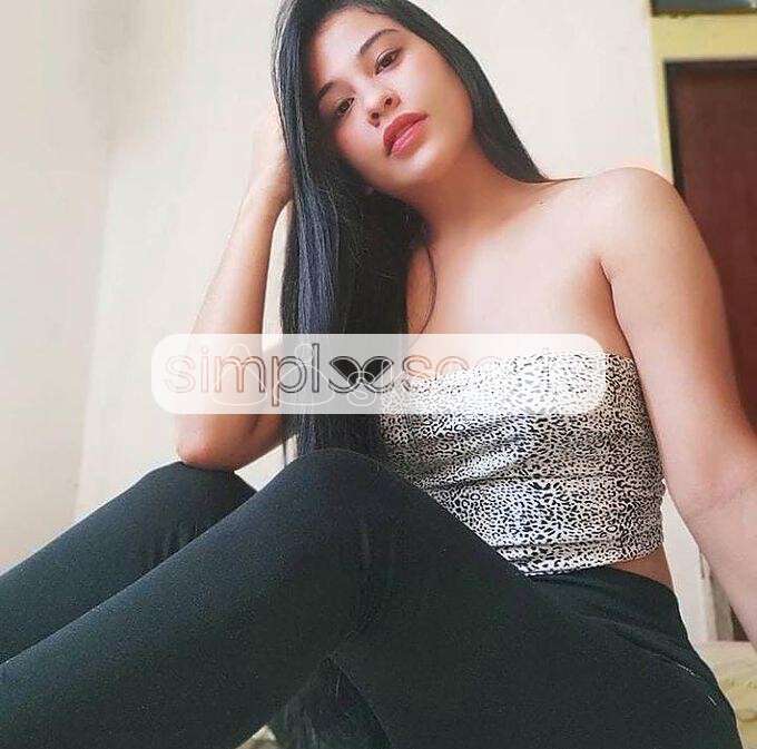 979050075 Sexy y atrevida Colombiana de piel blanca y delgada