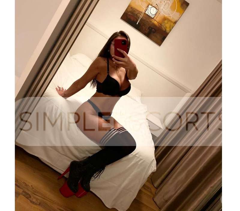 7577711420 PARTY GIRL BELLA