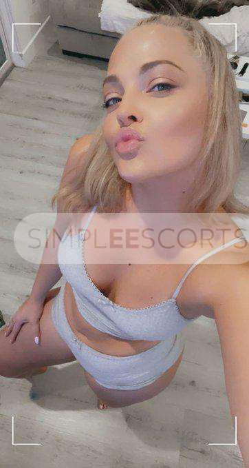 07451215791 HEY GUYS❤, I'M READY TO RIDE YOUR COCK💦, AND GIVE YOU ANAL🍑,MISSIONARY,69,BLOWJOB AND MASSAGES 🤤🥵