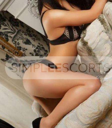 07926770627 This is Kim high profile top party girl available for sex services in Sheffield Yorkshire