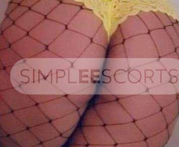 07404699707 Hot busty girl Lollie living at safe and secure place in Leeds providing sexual services