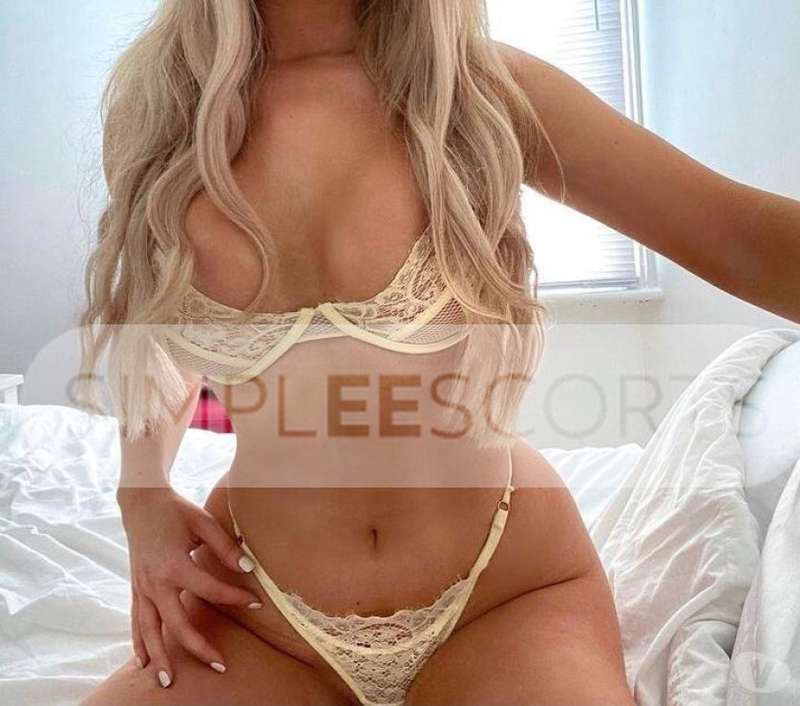 7835153571 BLONDE GIRL HOLLY
