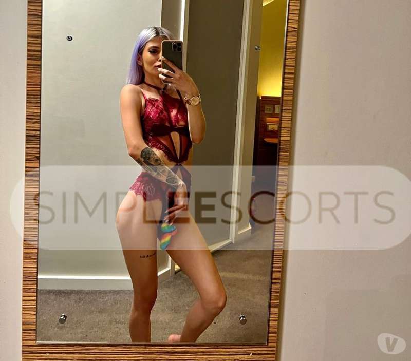 7830408015 Stunning mature high profile lady Sofia providing sexual services in Crawley
